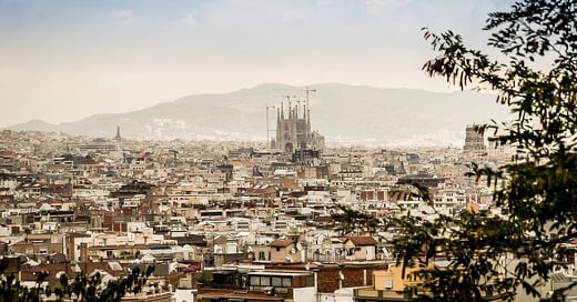 Barcelona_panorama-427997_640_520x272