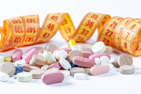 gewichtsverlust-diaterfolg-dank-pillen-ndash-tabletten-kapseln-und-pillen-vor-maszband